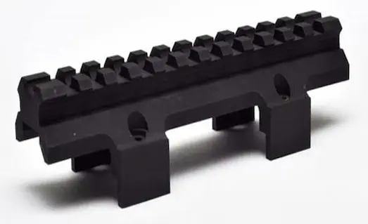 Tüfek üzerinde aksesuar montajı sağlayan Picatinny ray sistemi